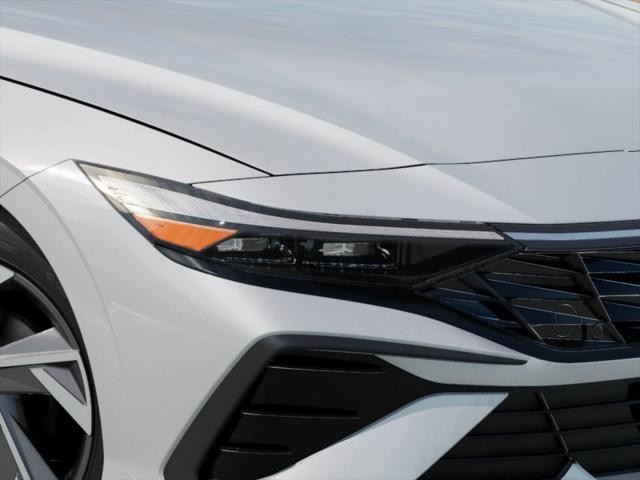 Hyundai Elantra Vehicle Full-screen Gallery Image 9