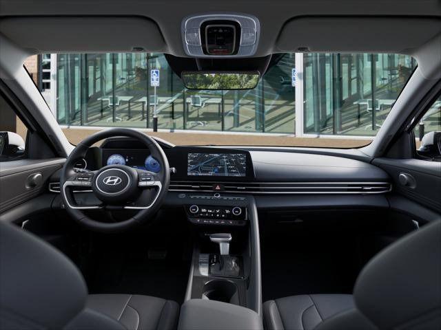 Hyundai Elantra Vehicle Full-screen Gallery Image 11