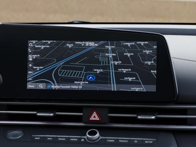 Hyundai Elantra Vehicle Full-screen Gallery Image 13