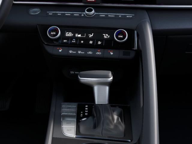 Hyundai Elantra Vehicle Full-screen Gallery Image 16