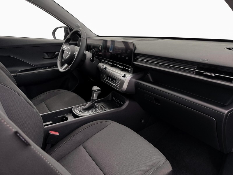 Hyundai Kona Vehicle Full-screen Gallery Image 15