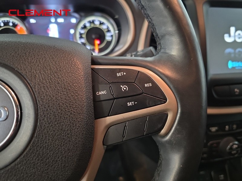 Jeep Cherokee Vehicle Image 15