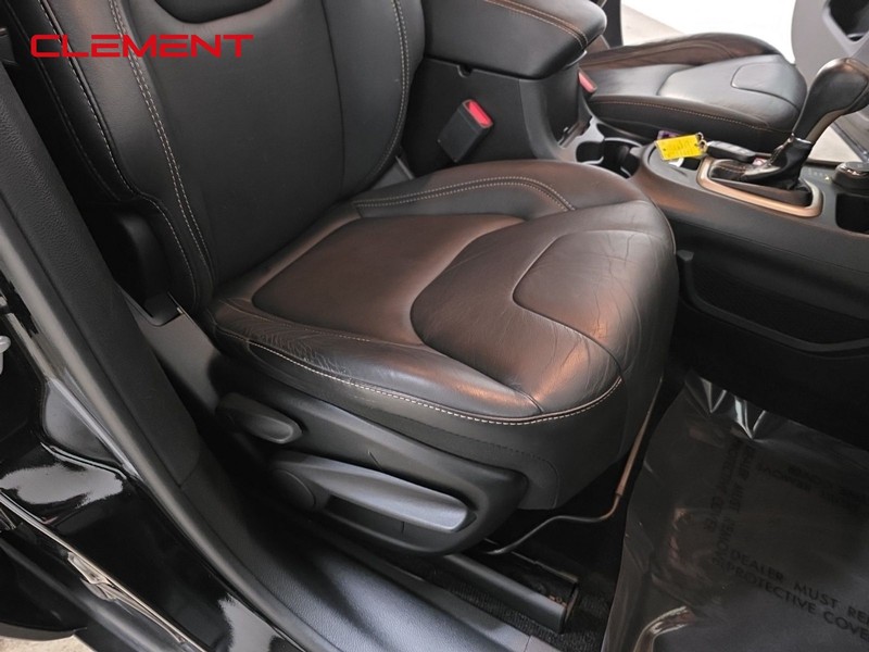 Jeep Cherokee Vehicle Image 33