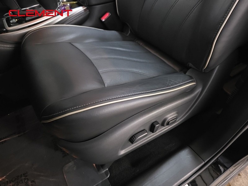 INFINITI QX60 Vehicle Image 25