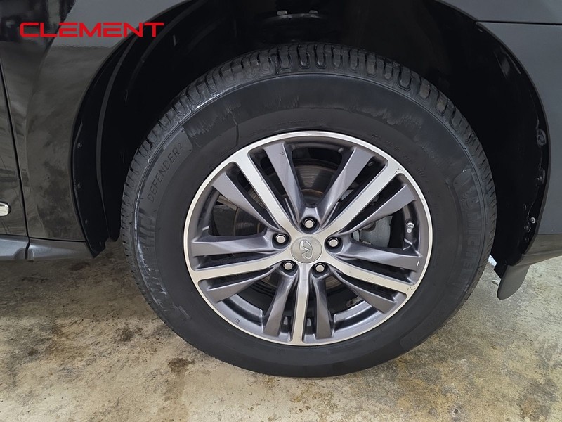 INFINITI QX60 Vehicle Image 34