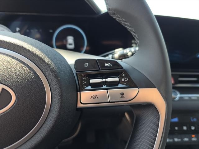 Hyundai Elantra Vehicle Full-screen Gallery Image 14