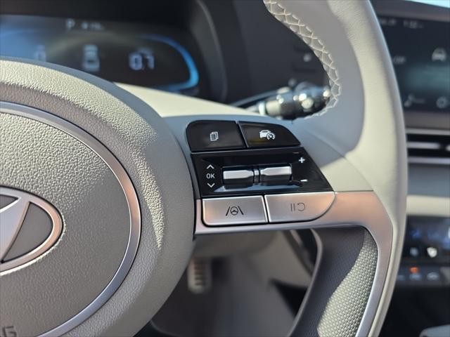 Hyundai Elantra Vehicle Full-screen Gallery Image 12