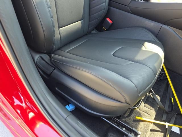 Hyundai Elantra Vehicle Full-screen Gallery Image 30