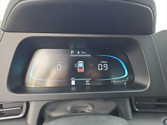 Hyundai Elantra Vehicle Full-screen Gallery Image 15