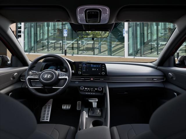 Hyundai Elantra Vehicle Full-screen Gallery Image 11