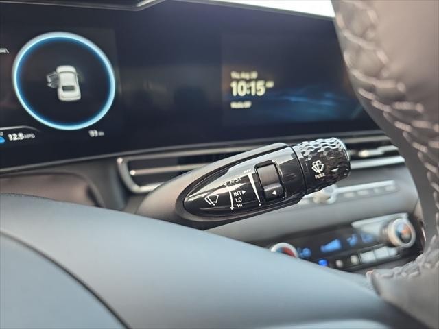 Hyundai Elantra Vehicle Full-screen Gallery Image 15