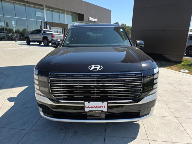 Hyundai Palisade Vehicle Full-screen Gallery Image 2