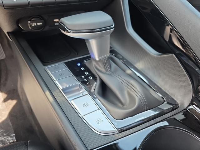 Hyundai Elantra Vehicle Full-screen Gallery Image 19