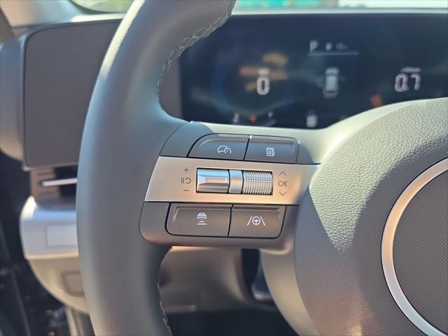 Hyundai Kona Vehicle Full-screen Gallery Image 13