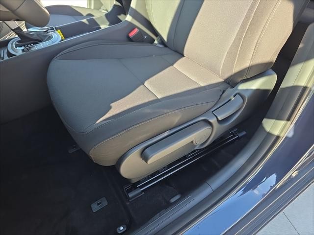 Hyundai Kona Vehicle Full-screen Gallery Image 23