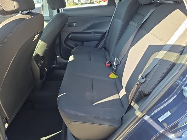 Hyundai Kona Vehicle Full-screen Gallery Image 26