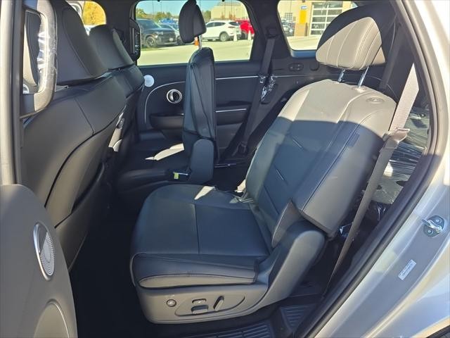 Hyundai Palisade Vehicle Full-screen Gallery Image 30