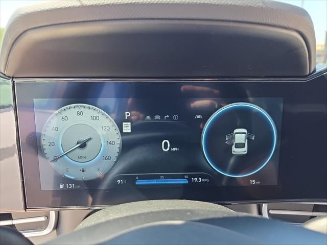 Hyundai Elantra Vehicle Full-screen Gallery Image 15