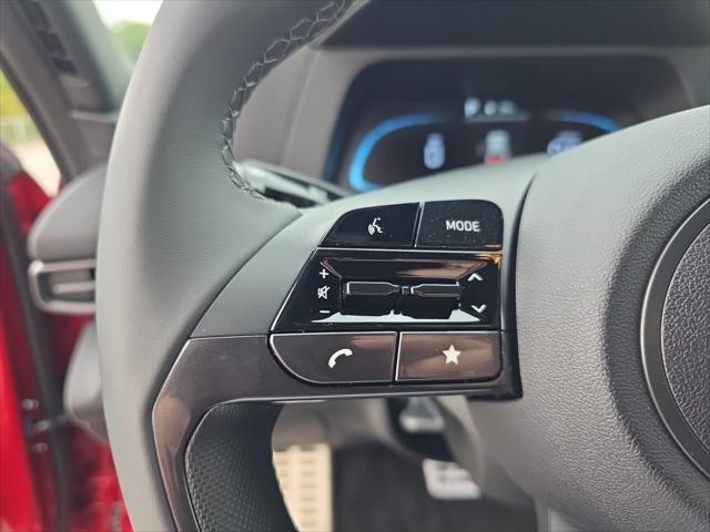 Hyundai Elantra Vehicle Full-screen Gallery Image 12