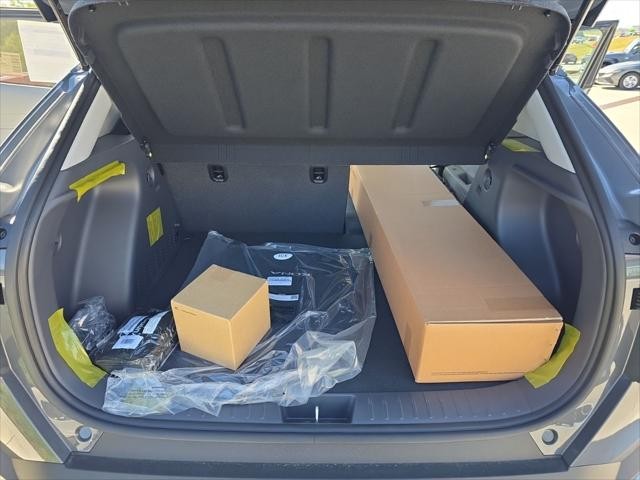 Hyundai Kona Vehicle Full-screen Gallery Image 9