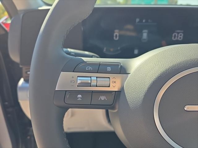 Hyundai Kona Vehicle Full-screen Gallery Image 13