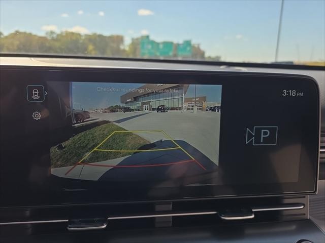 Hyundai Kona Vehicle Full-screen Gallery Image 19