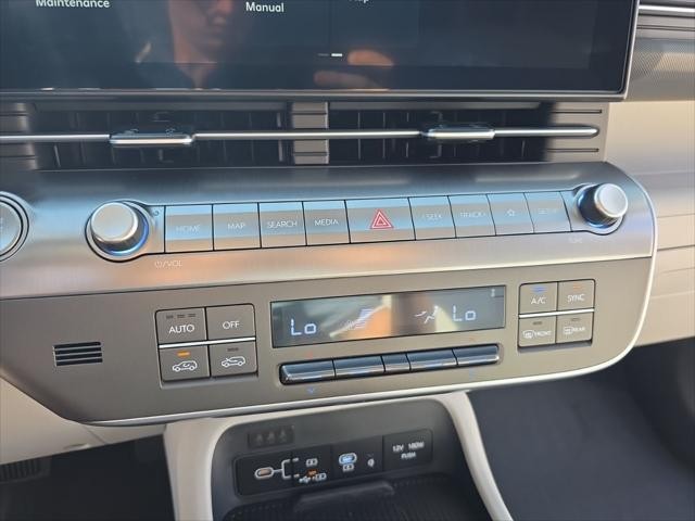 Hyundai Kona Vehicle Full-screen Gallery Image 20