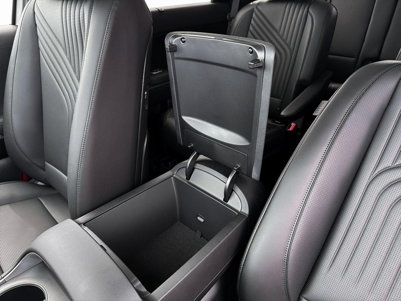 Hyundai Palisade Vehicle Full-screen Gallery Image 19