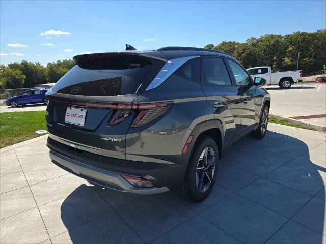 Hyundai Tucson Hybrid Vehicle Full-screen Gallery Image 6