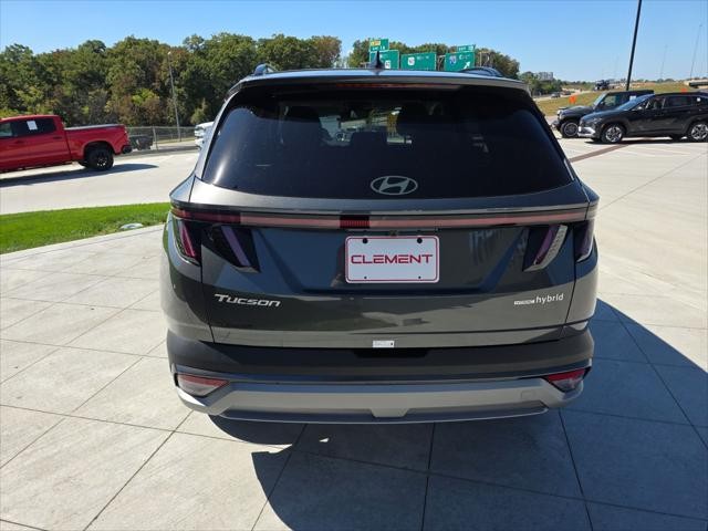 Hyundai Tucson Hybrid Vehicle Full-screen Gallery Image 7