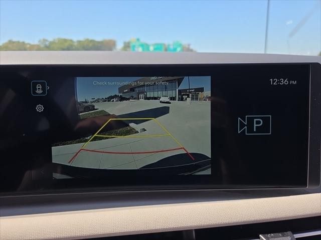 Hyundai Tucson Hybrid Vehicle Full-screen Gallery Image 18