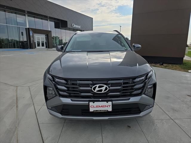 Hyundai Tucson Vehicle Full-screen Gallery Image 2