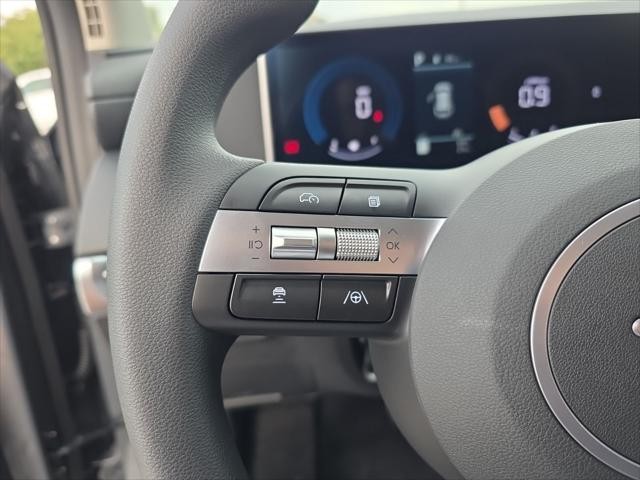 Hyundai Tucson Vehicle Full-screen Gallery Image 13