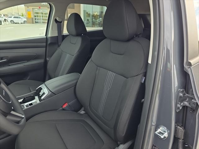 Hyundai Tucson Vehicle Full-screen Gallery Image 24