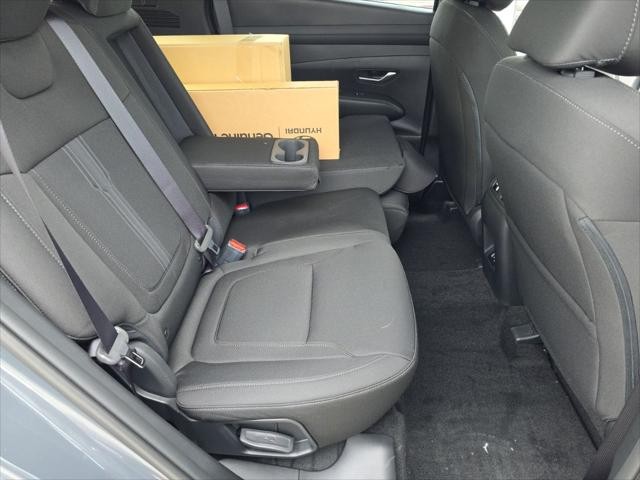 Hyundai Tucson Vehicle Full-screen Gallery Image 26