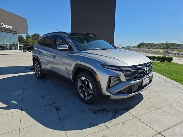 Hyundai Tucson Hybrid Vehicle Full-screen Gallery Image 3