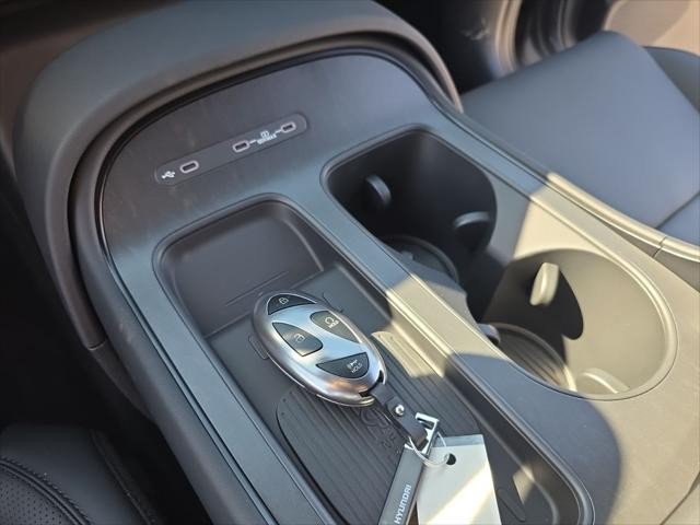 Hyundai Palisade Vehicle Full-screen Gallery Image 23