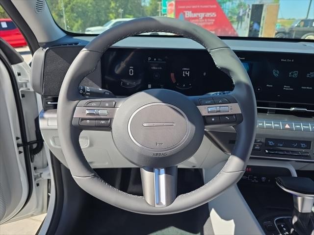 Hyundai Kona Vehicle Full-screen Gallery Image 12