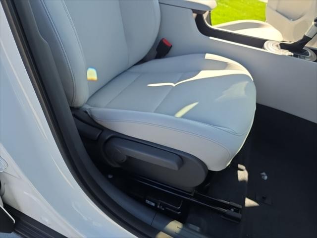 Hyundai Kona Vehicle Full-screen Gallery Image 28