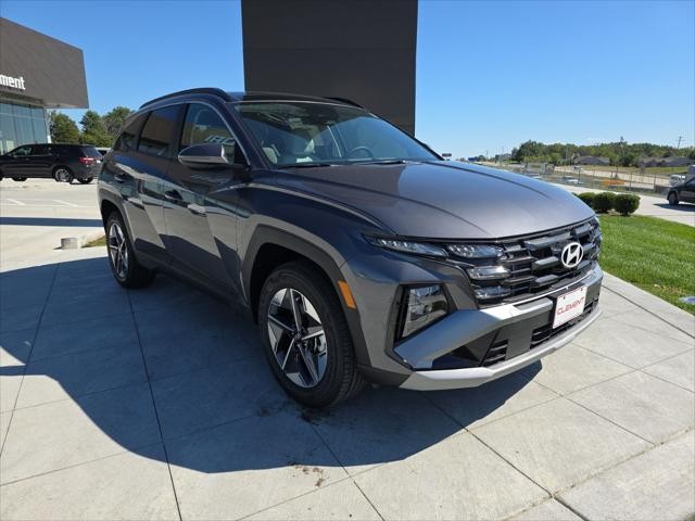 Hyundai Tucson Hybrid Vehicle Full-screen Gallery Image 3