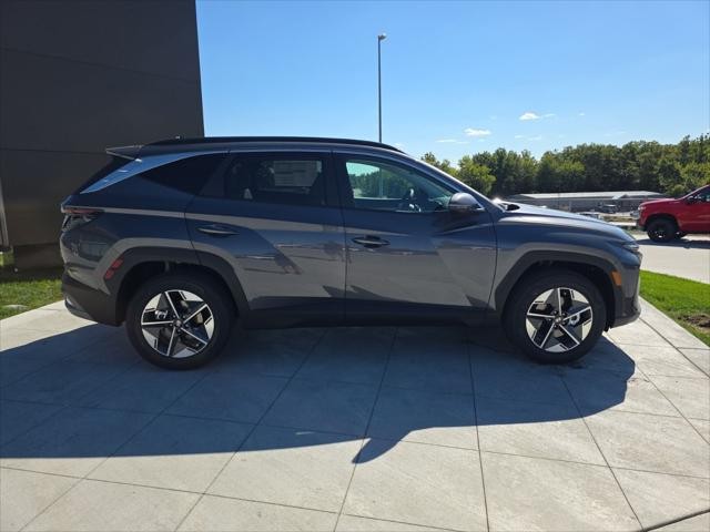 Hyundai Tucson Hybrid Vehicle Full-screen Gallery Image 4