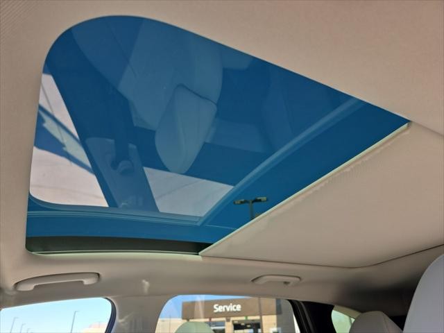 Hyundai Tucson Hybrid Vehicle Full-screen Gallery Image 23