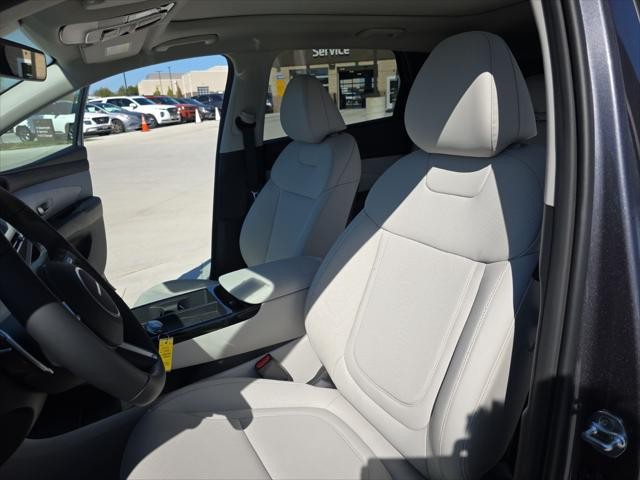 Hyundai Tucson Hybrid Vehicle Full-screen Gallery Image 27