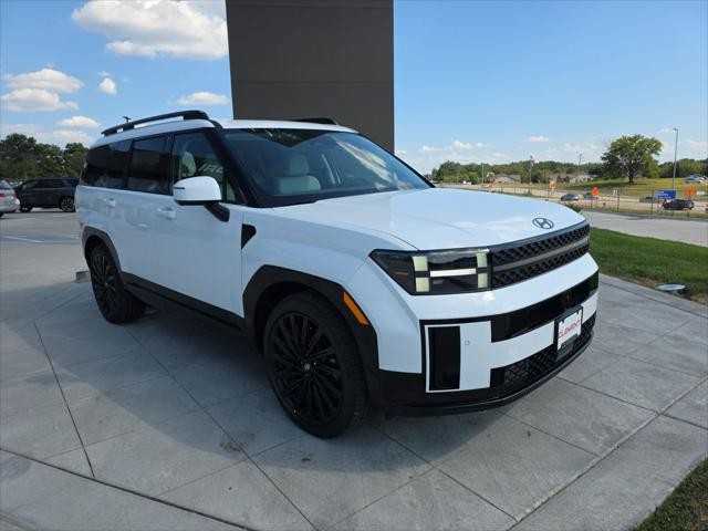 Hyundai Santa Fe Vehicle Full-screen Gallery Image 3