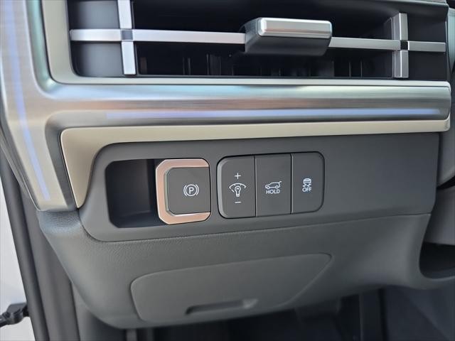 Hyundai Santa Fe Vehicle Full-screen Gallery Image 11