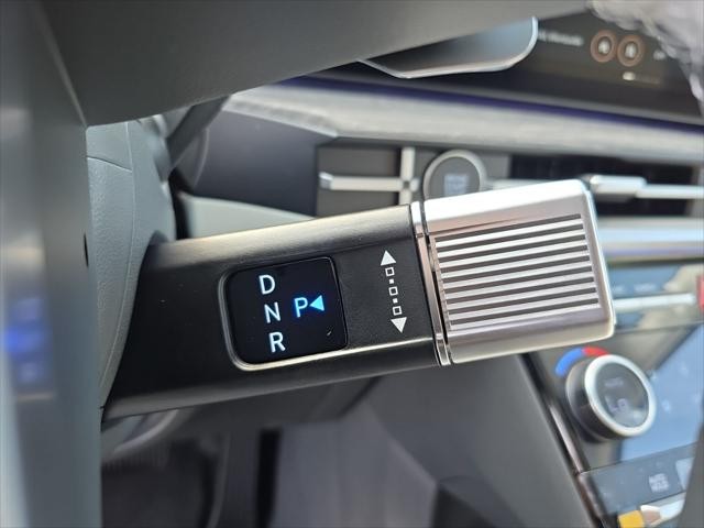 Hyundai Santa Fe Vehicle Full-screen Gallery Image 15