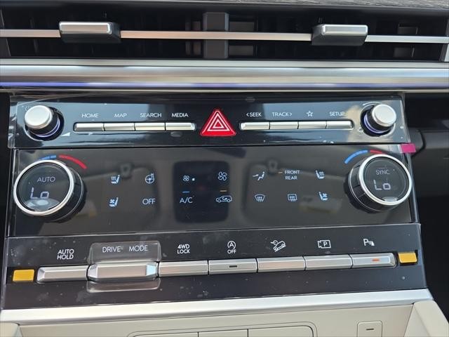 Hyundai Santa Fe Vehicle Full-screen Gallery Image 20