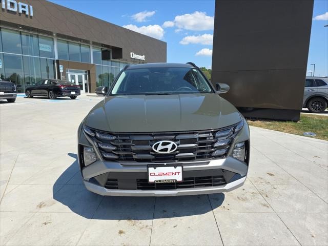 Hyundai Tucson Vehicle Full-screen Gallery Image 2