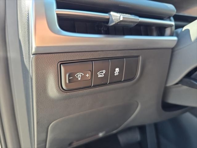 Hyundai Tucson Vehicle Full-screen Gallery Image 11