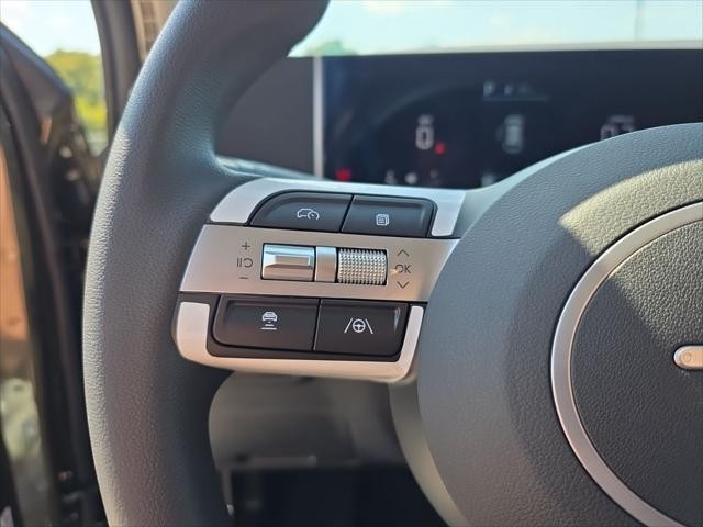 Hyundai Tucson Vehicle Full-screen Gallery Image 13